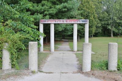 Pierce Park & Riverwalk trail entrance